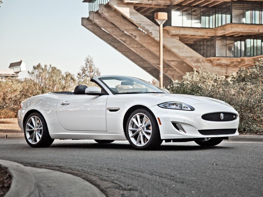  Jaguar XKR Convertible 2011 года  (US) (фото 4 из 6)